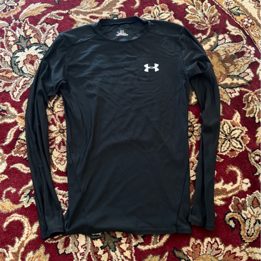 Under Armour HeatGear Black Long Sleeve T-Shirt Medium Boys Lightweight Pullover